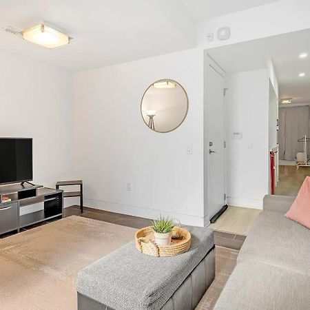 Suite In The Heart Of Downtown Toronto Exterior foto