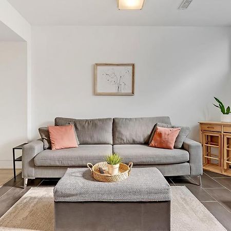 Suite In The Heart Of Downtown Toronto Exterior foto