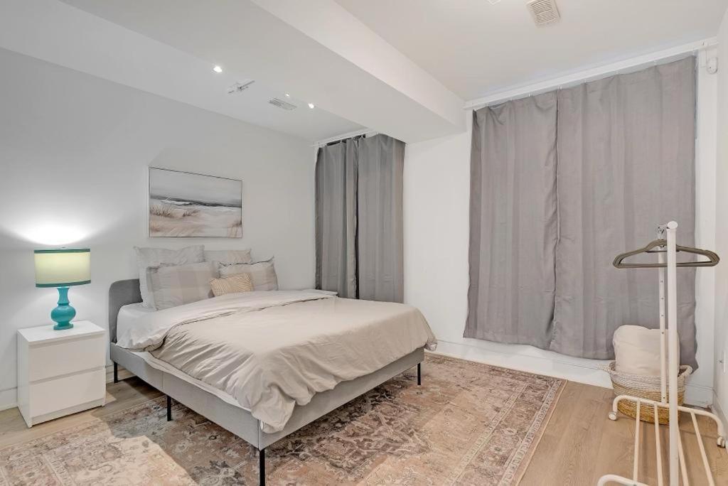 Suite In The Heart Of Downtown Toronto Exterior foto