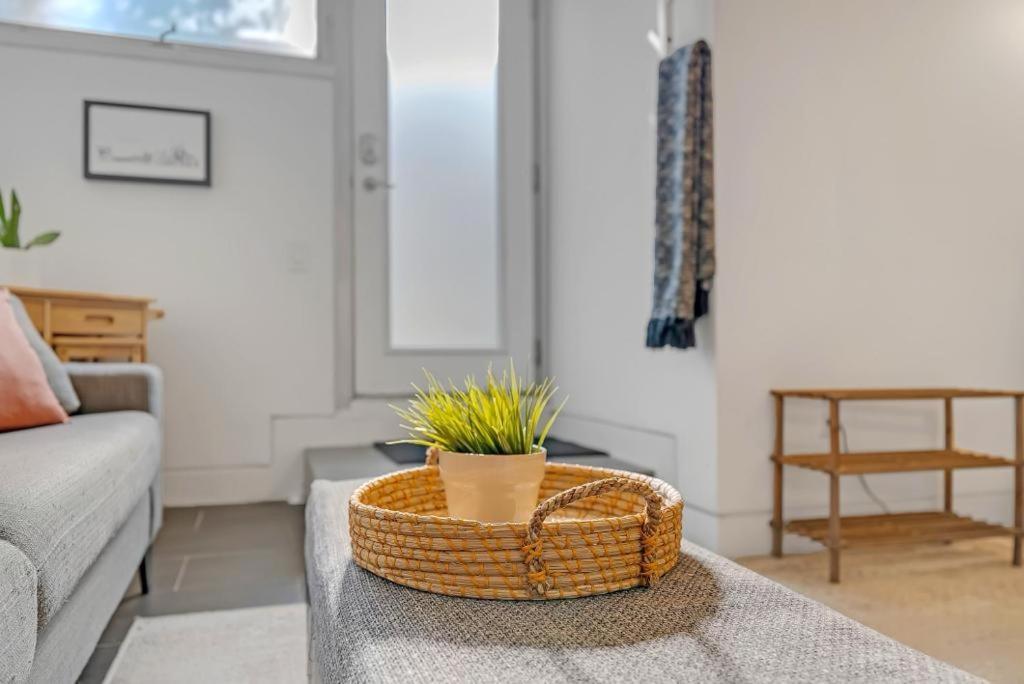 Suite In The Heart Of Downtown Toronto Exterior foto